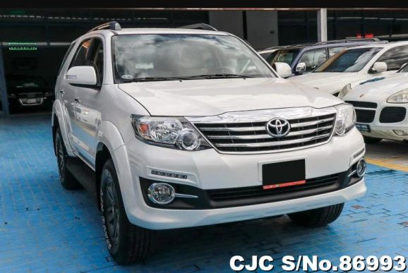 2015 Toyota / Fortuner Stock No. 86993